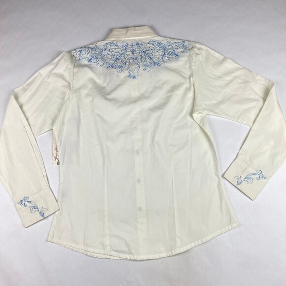 NWT NOS Wrangler Women's Embroidered Button Up Snap Shirt Size Medium - Picture 2 of 16
